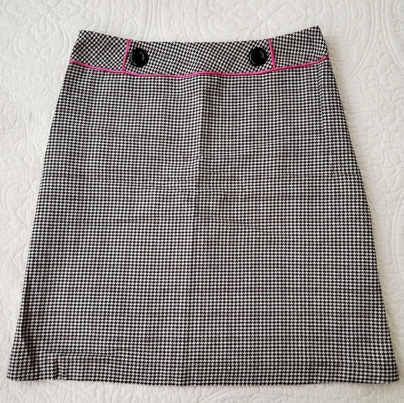 Casual Corner Dresses & Skirts - ‼️Like NEW 💗 ADORABLE Casual Corner brand Houndstooth Skirt